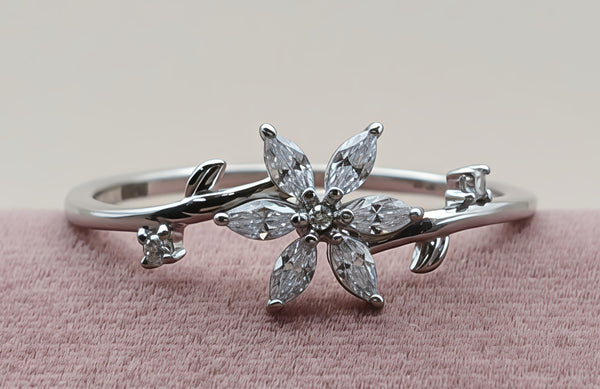 92.5 Sterling Silver "Floral Vine" Signature Ring