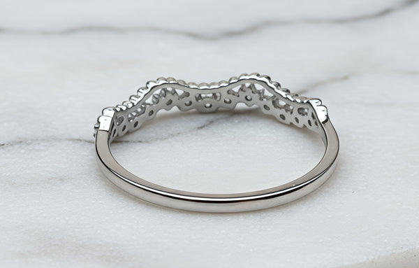 Exquisite 925 Sterling Silver Chevron Lace Ring
