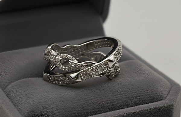 Elegant Sterling Silver Criss-Cross Ring