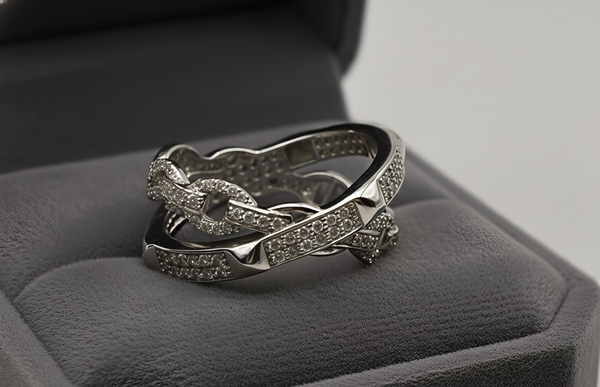 Elegant Sterling Silver Criss-Cross Ring