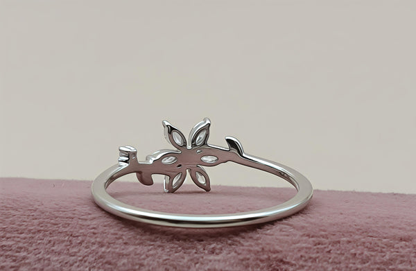 92.5 Sterling Silver "Floral Vine" Signature Ring