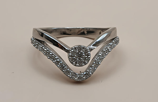 Elegant V-Shaped Crown Sterling Silver Ring
