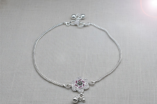 Exquisite 92.5 Sterling Silver Floral Charm Anklet 💎✨