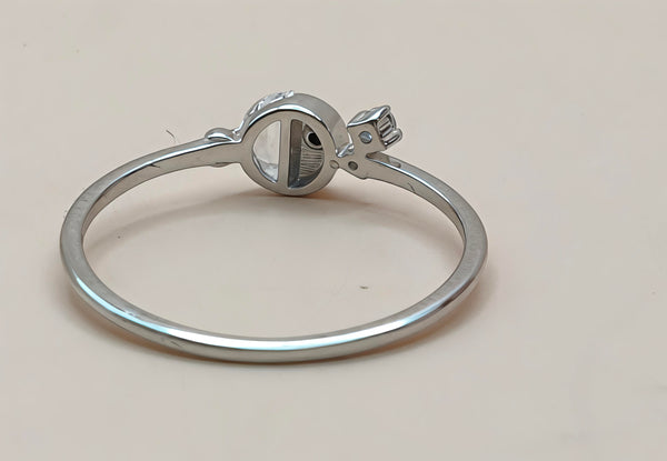 Orisil Jewels: Modern Harmony Ring Crafted with Pure 92.5 Sterling Silver