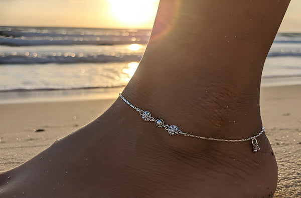 Exquisite 92.5 Sterling Silver Floral Charm Anklet 💎✨