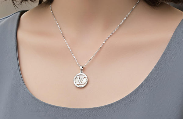 Sparkling Solitaire & Leaf Pendant Necklace (92.5 Silver)